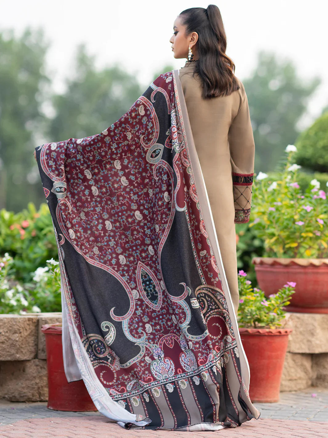 3 Piece - Embroidered Lawn Suit (BIN ILYAS) | BI - 05